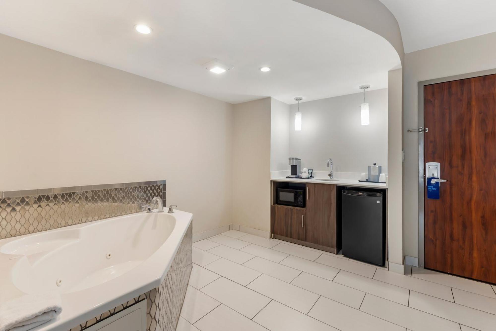 Holiday Inn Express & Suites Nashville Southeast - Antioch By Ihg Eksteriør bilde